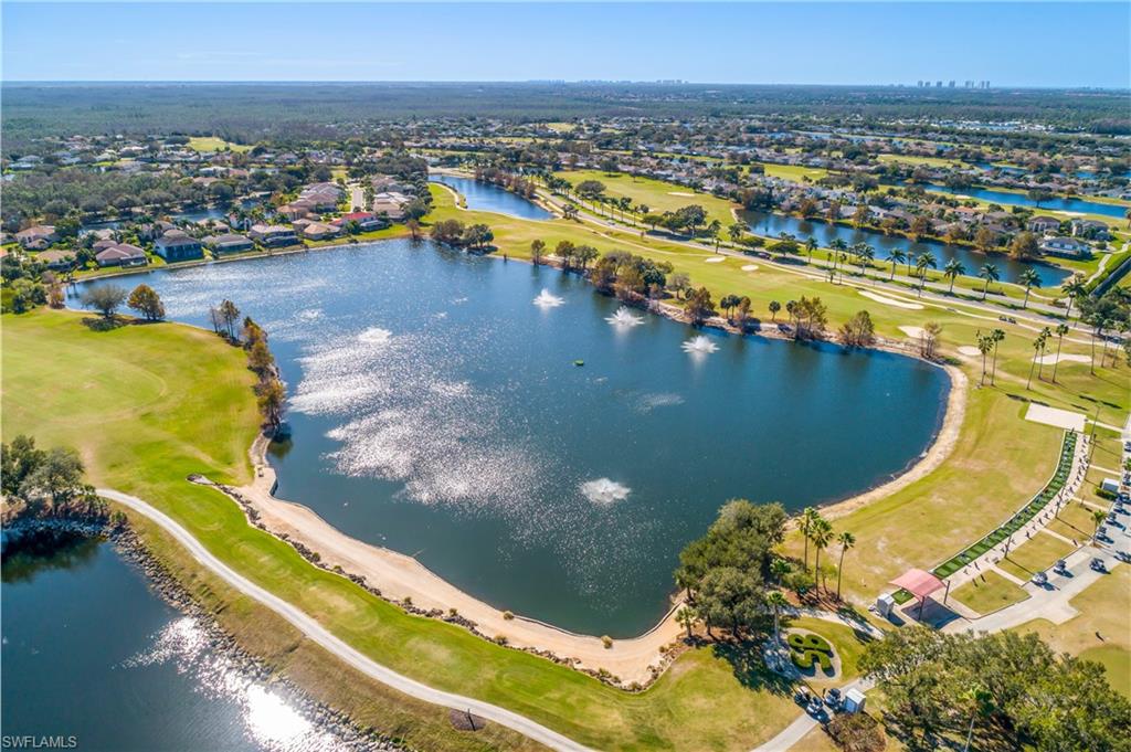 Aerial view of Stoneybrook lake and golf course